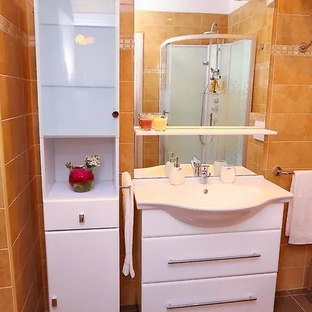 Apartamento Royal Deluxe *