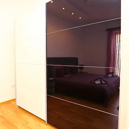 Royal Deluxe Apartment